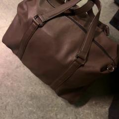 Bag Brown, as reported by KABUL à GoGo / Teatro using iLost