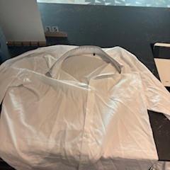 Bluse, som rapportert av Van der Valk Hotel Veenendaal ved bruk av iLost
