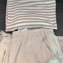 Camisa & Pantaló Beige, segons ha informat Hotel Apeldoorn mitjançant iLost