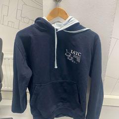 هودي Donkerblauw IAYC، كما تم الإبلاغ عنه بواسطة TU/e - Receptie Matrix عبر iLost