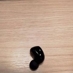 Earphone Zwart, as reported by Qbuzz Fryslân using iLost