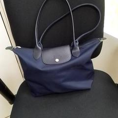 حقائب حمل وحقائب اليد، كما تم الإبلاغ عنه بواسطة ilévia عبر iLost