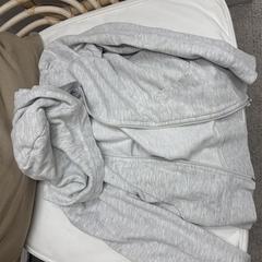 Dětká mikina, som rapportert av IKEA Brno ved bruk av iLost