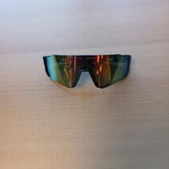 Solglasögon zwart, rapporterat av UVO Vervoer med iLost