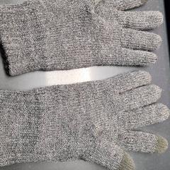 Handschuhe Grey - Green, gemeldet von TU/e - Receptie Vertigo über iLost