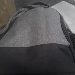 Rugzak Grijs/zwart Hashi, rapporterat av Arriva Friesland / Groningen med iLost