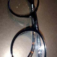 Óculos, como reportado por TivoliVredenburg utilizando o iLost