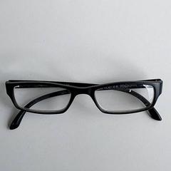 Lunettes, a été signalé par Centraal magazijn utilisant iLost