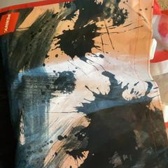 Bolsa da compra Clothing inside, segundo informou MEININGER Hotel Berlin Central Station usando iLost