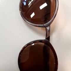 نظارات شمسية، كما تم الإبلاغ عنه بواسطة Qbuzz DMG عبر iLost