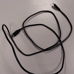 Kabel usb, zgłoszono przez Vrije Universiteit Amsterdam przy użyciu iLost
