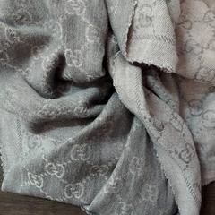 スカーフ がiLostで Inntel Hotels Amsterdam Centre によって報告されました