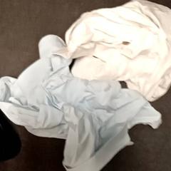 Roupa, como reportado por Mövenpick Hotel Amsterdam City Centre utilizando o iLost
