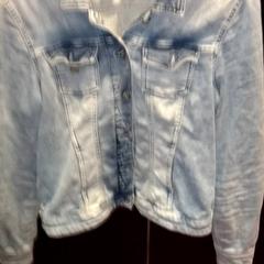 Chaqueta denim, segundo informou TivoliVredenburg usando iLost