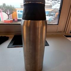 Edateko botila, gisa salatu by Madurodam iLost erabiliz