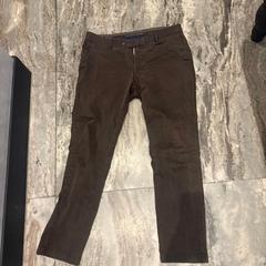 Jeans, a été signalé par Van der Valk Hotel Amsterdam-Amstel utilisant iLost