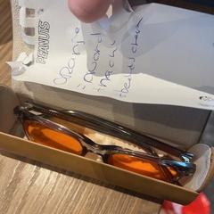 Brillenkoker met bril oranje glazen, zoals gemeld door Haven Hotel Rotterdam met iLost