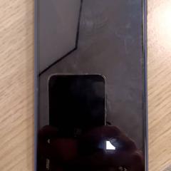 Chytrý telefon Blauw, krassen op achterkant Samsung, jak nahlášeno Gemeente Diepenbeek pomocí iLost