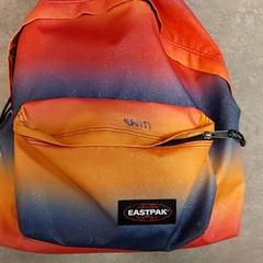 バックパック がiLostで Regio Oost-Vlaanderen によって報告されました