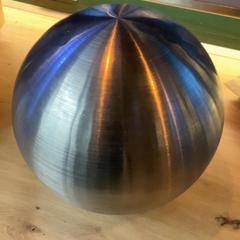 Labda Grey, amint azt MEININGER Hotel Köln West az iLost segítségével jelentette.