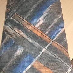 Roupa - Sjaal, como reportado por Centraal magazijn utilizando o iLost