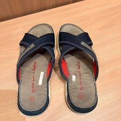 サンダル - heren がiLostで Van der Valk Hotel Deventer によって報告されました