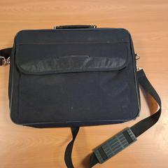 Bolsa & Bolsa de ordenador portátil Zwart, ha sido reportado por Connexxion Noord Holland Noord Alkmaar con iLost