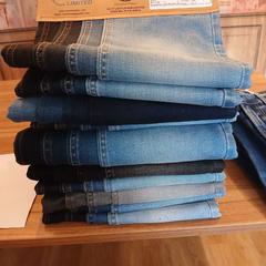 Jeans, segundo informou Amsterdam ID Aparthotel usando iLost