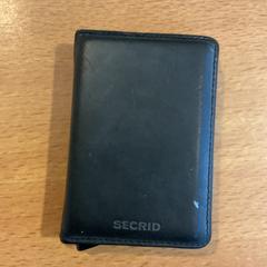 Pasjeshouder op naam van Do, Vietnam, amint azt Gemeente Amsterdam az iLost segítségével jelentette.