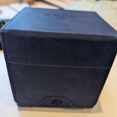 Box with cards, rapporterat av Inntel Hotels Utrecht Centre med iLost