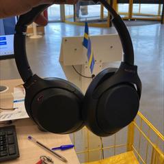 Earphones audio, as reported by IKEA Marseille La Valentine using iLost