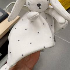 Koselig smell Lapin blanc, som rapportert av IKEA Paris - Evry ved bruk av iLost