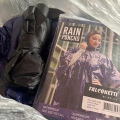 Umbrella & Poncho, segons ha informat Conscious Hotel Westerpark mitjançant iLost