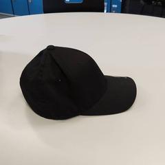 Ropa Pet zwart, ha sido reportado por Regio Oost-Vlaanderen con iLost