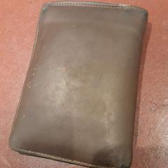 Lommebok AU NOM DE : JEA***, som rapportert av TCL ved bruk av iLost