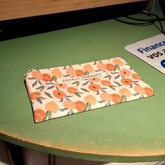 حافظة أقلام رصاص، كما تم الإبلاغ عنه بواسطة IKEA Villiers-sur-Marne عبر iLost