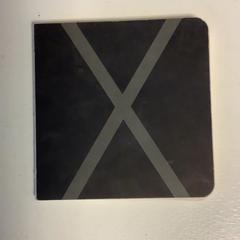 Notebook Zwart met kruis, as reported by Artis using iLost