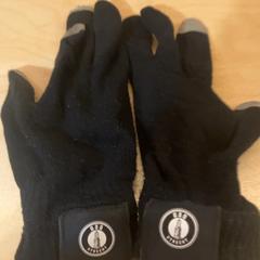 Luvas, segundo informou Pathé Utrecht Leidsche Rijn usando iLost