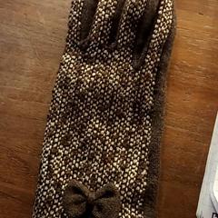 Handschuhe, gemeldet von BOAT&CO über iLost