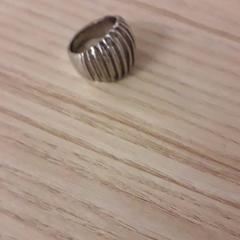 Ring, zoals gemeld door IKEA Breda met iLost