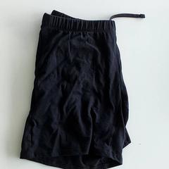 Kleding - Short, a été signalé par Centraal magazijn utilisant iLost
