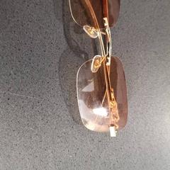 نظارات شمسية، كما تم الإبلاغ عنه بواسطة Gemeente Nijmegen عبر iLost