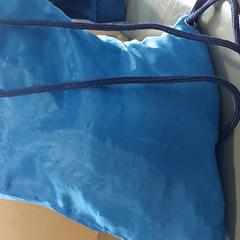 Táska - Sportzakje blauw Kayra, amint azt Centraal magazijn az iLost segítségével jelentette.