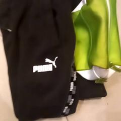 Ruházat, amint azt Leonardo Royal Hotel Amsterdam az iLost segítségével jelentette.