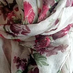 チョーカー がiLostで IKEA Rennes - Pacé によって報告されました