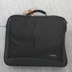 Laptop tas, segundo informou Arriva West-Brabant usando iLost