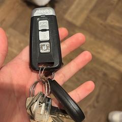 Sleutels (motor/scooter/huissleutels), ha sido reportado a iLost