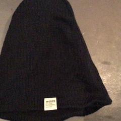 Čepice, jak nahlášeno Van der Valk Hotel Amsterdam Zuidas pomocí iLost