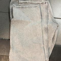 Jeans, a été signalé par Inntel Hotels Amsterdam Centre utilisant iLost