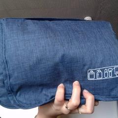 Wc táska, amint azt MEININGER Hotel Lyon Centre Berthelot az iLost segítségével jelentette.